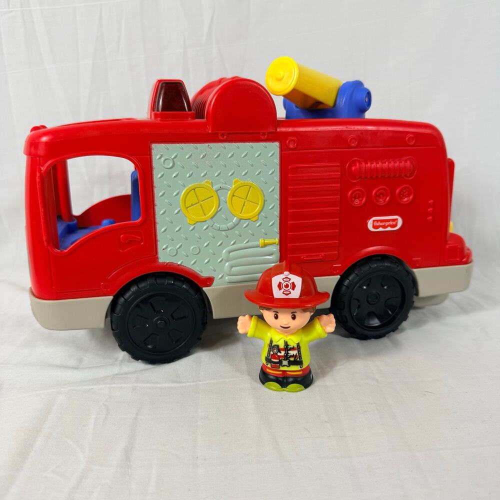 Little People Helping Others Lights Music 11" Talking Fire Truck Fireman FMN98